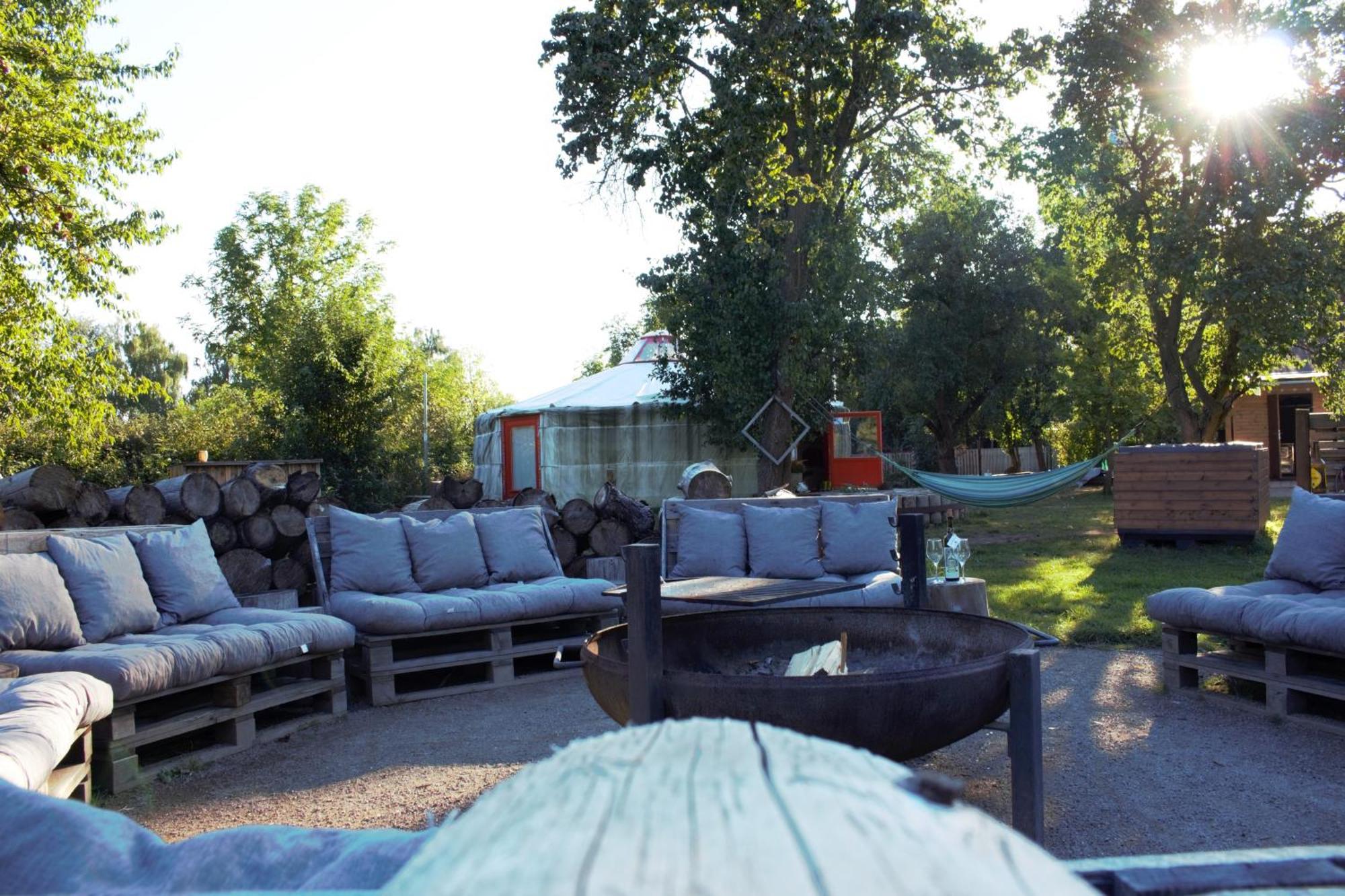Jurty V Sadu Luxury tent Cesky Brod